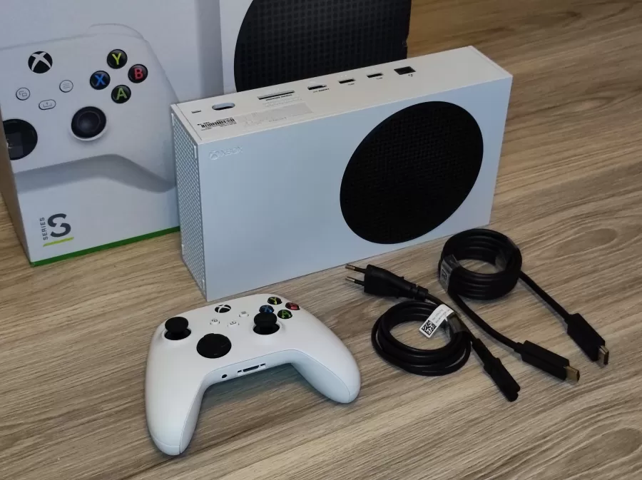 Xbox Series S Console Photo 2