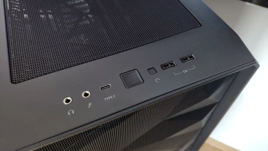 Fractal-Meshify-2-Case-Recenzia-07-scaled