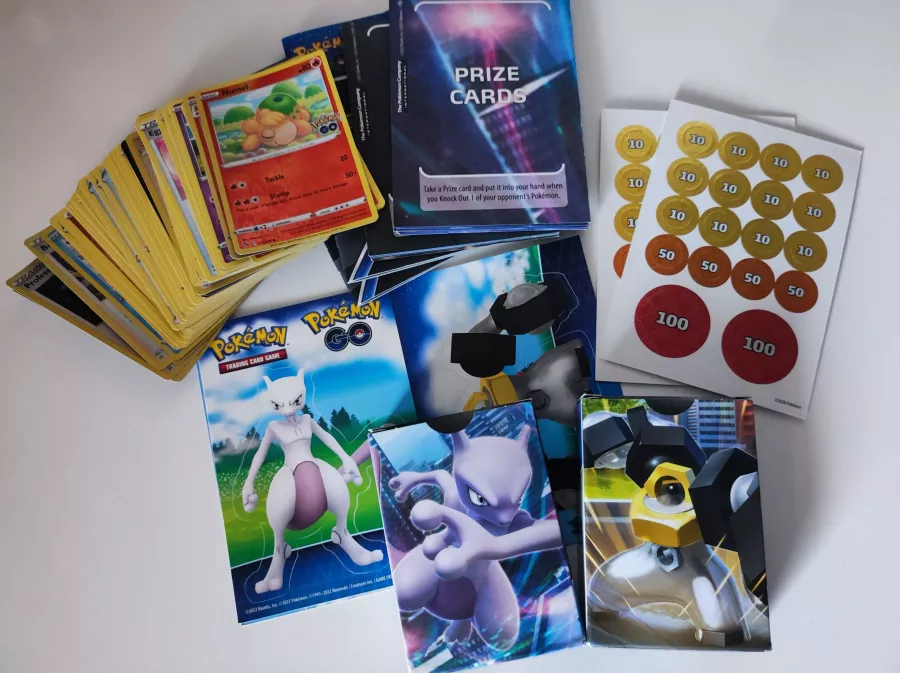 Pokemon-TCG-Mewtwo-Melmetal-Pokemon-GO-V-Battle-Deck-scaled