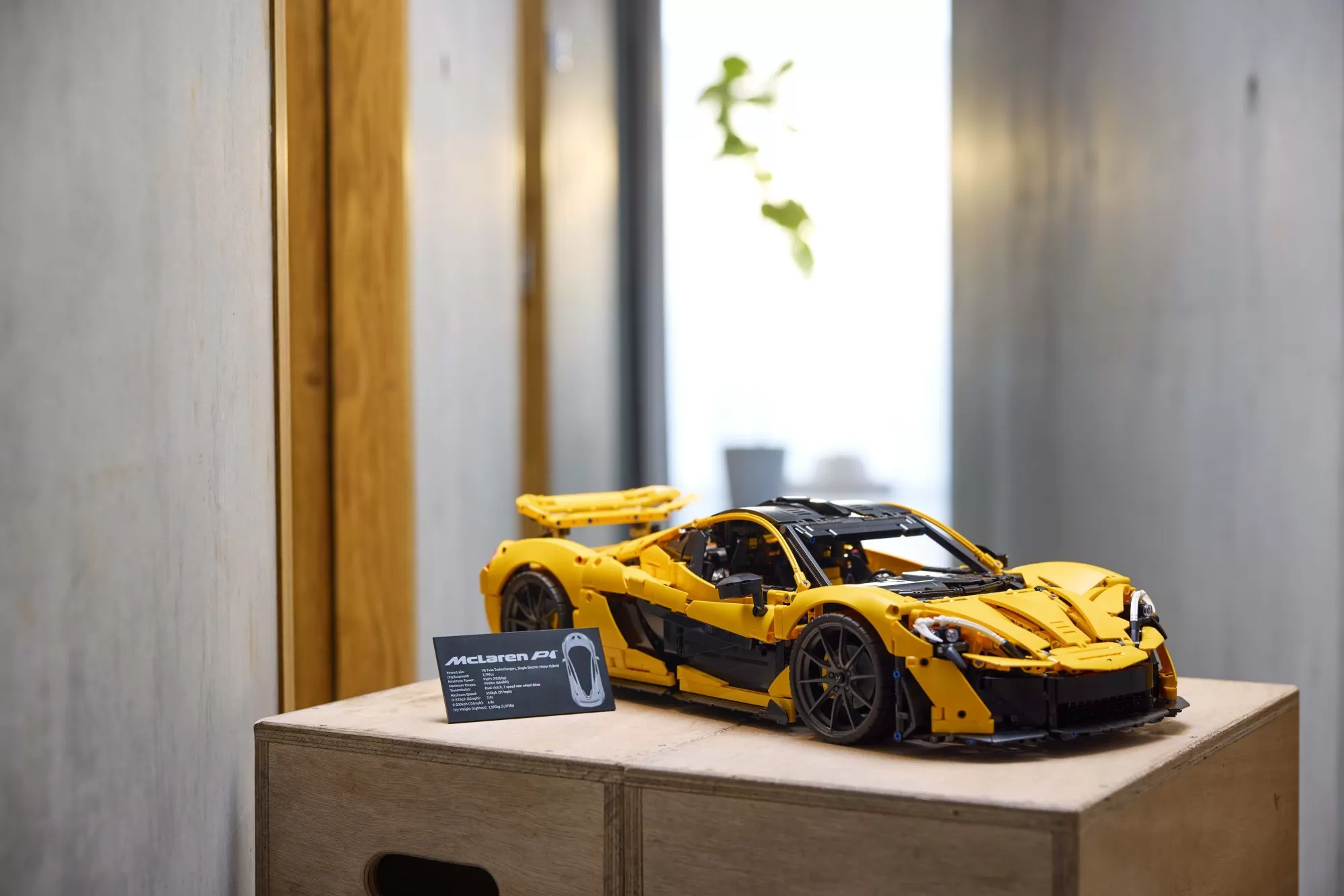 LEGO&reg; Technic McLaren P1&trade; (42172)&nbsp;