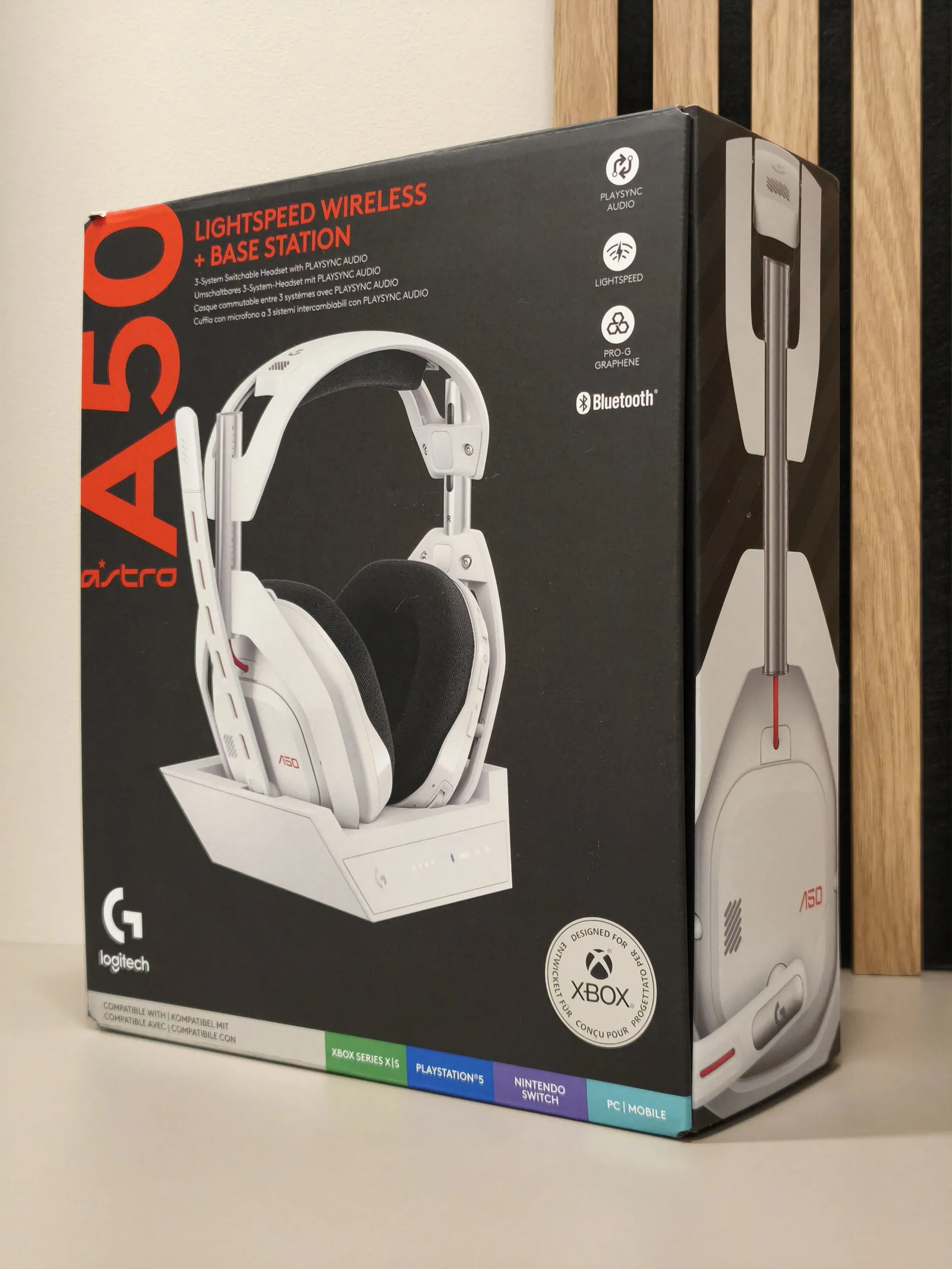 Logitech Astro A50 LIGHTSPEED 01