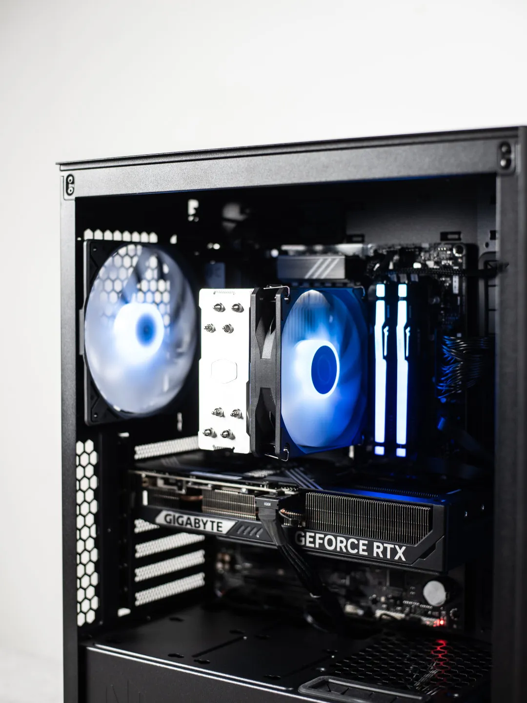 galerie2_gigabyte-nvidia-lynx-xmas25