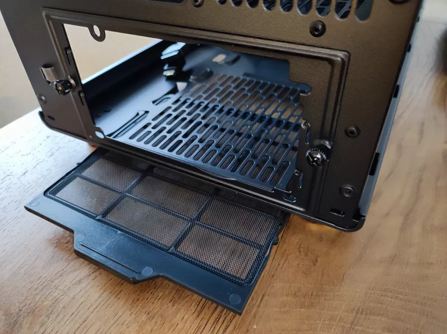 Fractal Design North XL Recenzia 15