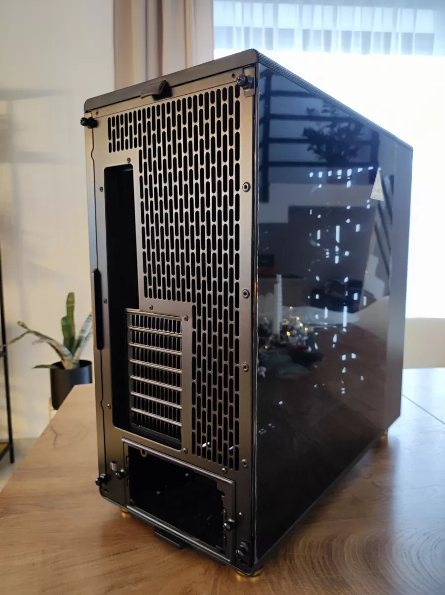 Fractal Design North XL Recenzia 3
