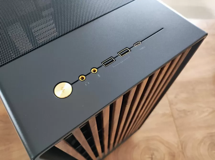 Fractal Design North XL Recenzia 4