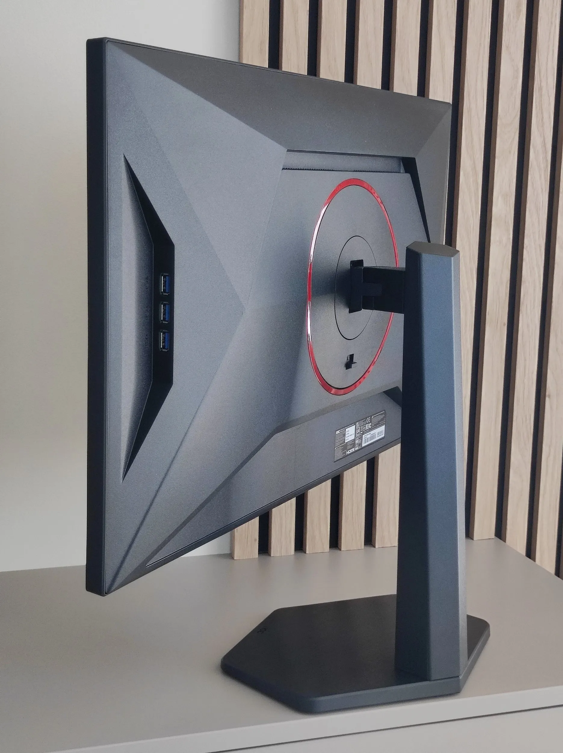 AOC U27G4R Recenzia 03