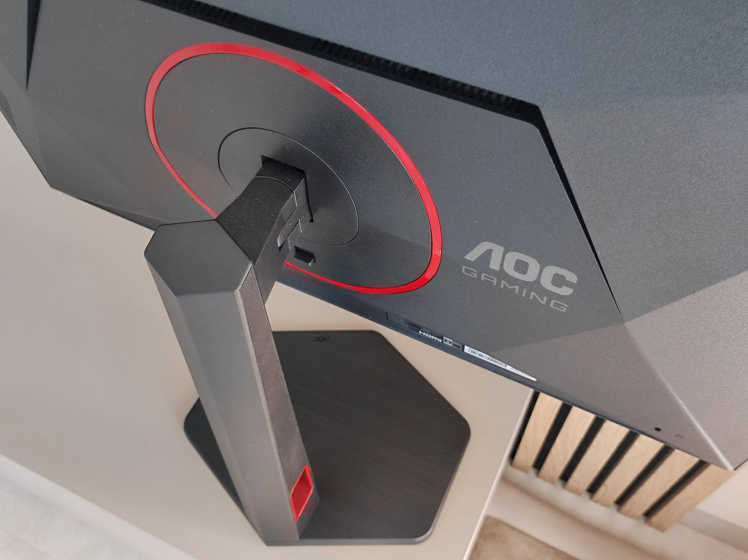 AOC U27G4R Recenzia 05