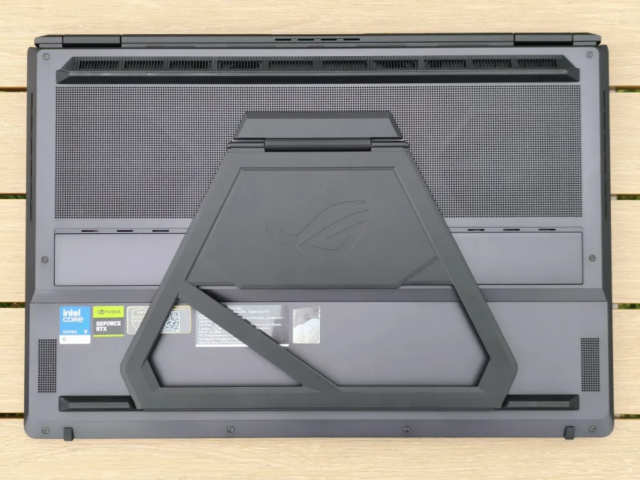 ROG Zephyrus Duo 2026 GX651AX - Recenzia 06